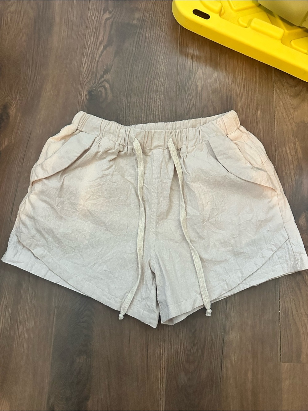 Casual Drawstring Women's Shorts in Light Beige